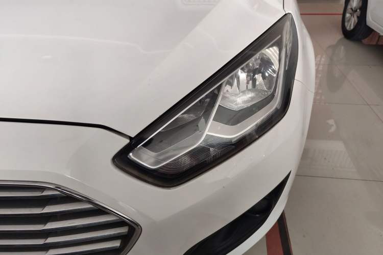 Used Ford Escort 2015 1.5L Manual Comfort Model