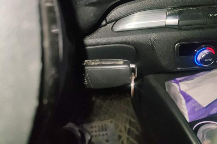 Used Audi A3 2015 Limousine 40 TFSI Automatic Comfort Model Vehicle Key