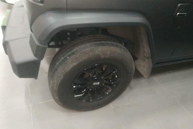 Used 212 T01 2024 2.0T Explorer
