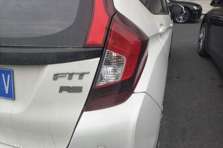 Used Honda Fit 2016 1.5L LXS CVT Comfort Sunroof Version