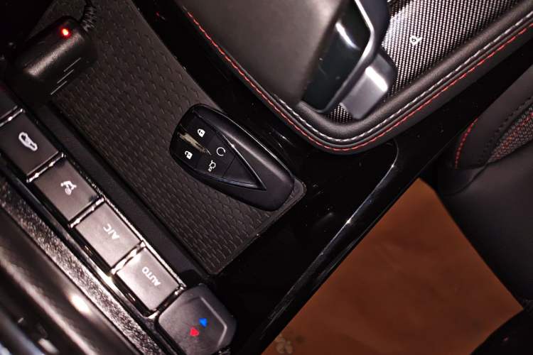 Used CHANGAN OSHAN X5 2021 1.6L CVT Luxury Model