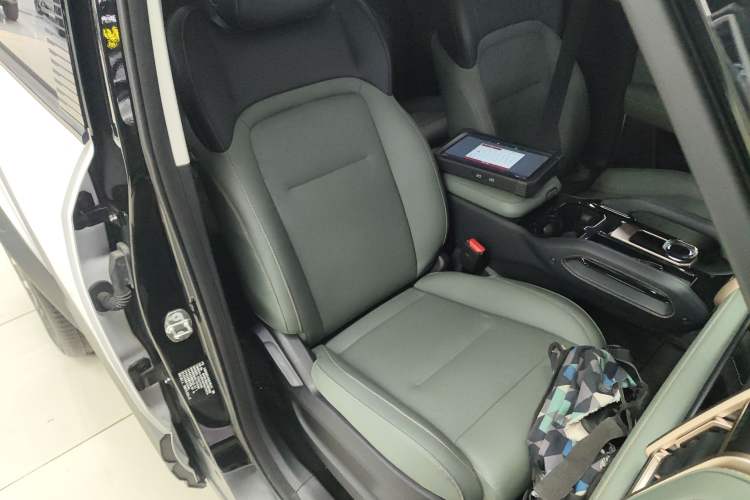 Used iCAR 03 2024 472km Four-Wheel Drive Long-Range Version Right Front Seat