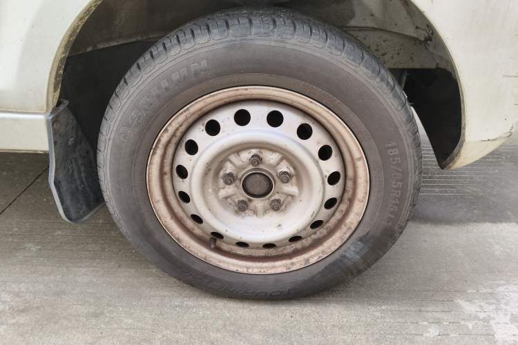 Used Golden Dragon Hiace New Energy 2021 Longyun GLE550 4421 mm long with a 41.86 kWh battery
