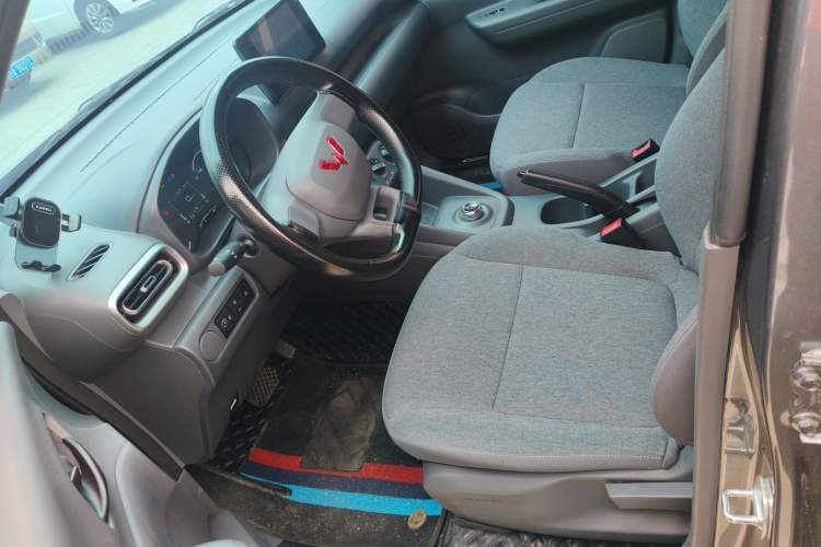 Used Wuling Hongguang New Energy 2025 Extended-Range Hybrid 50 km Standard Version