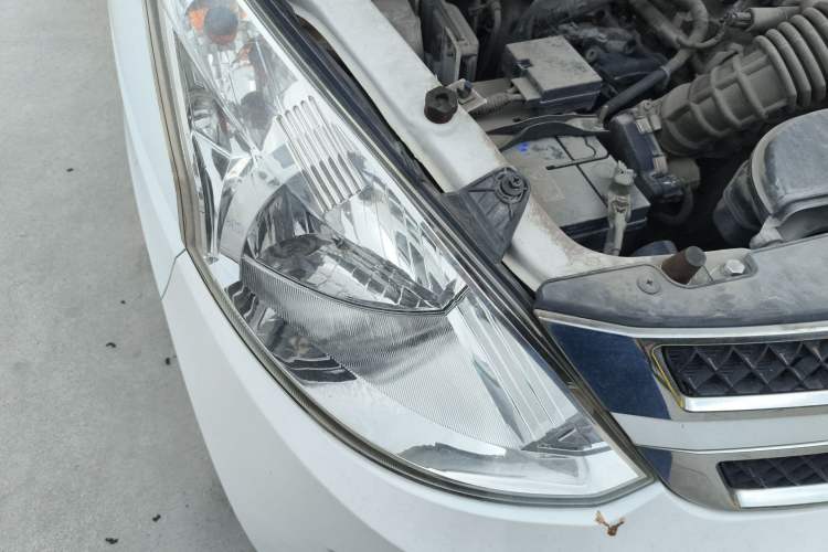 Used Wuling Rongguang V 2016 1.5L Standard Version Right Front Headlight