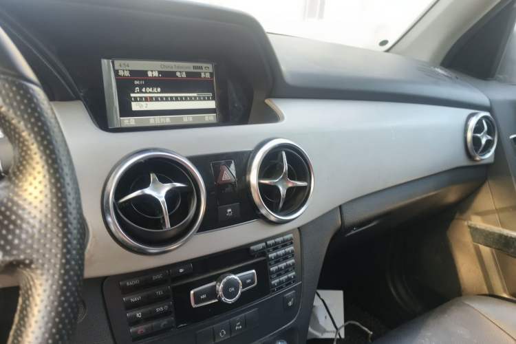 Used Mercedes-Benz GLK-Class 2013 GLK 300 4MATIC Fashion Model Audio And AC Panel
