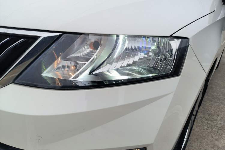 Used Skoda Rapid 2018 1.6L Manual Comfort Edition
