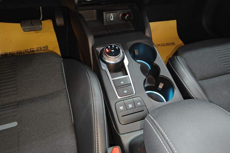 Used Ford Focus Active 2020 EcoBoost 180 Automatic Trendy Model Gear Lever