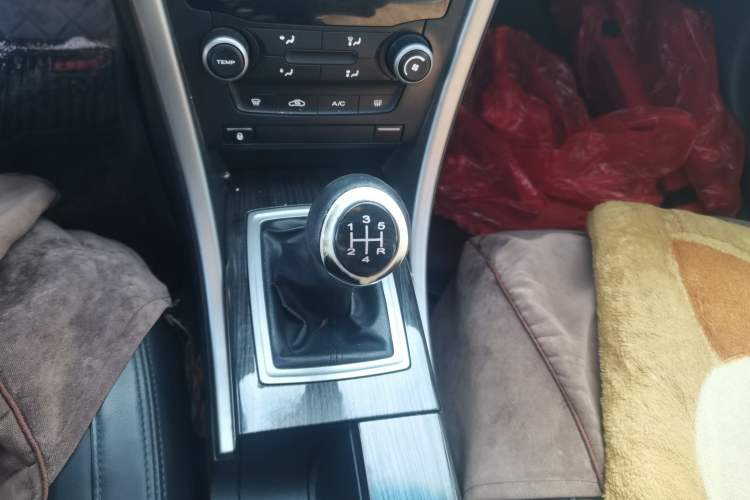 Used Roewe 550 2012 550 1.8L Manual Value Edition
