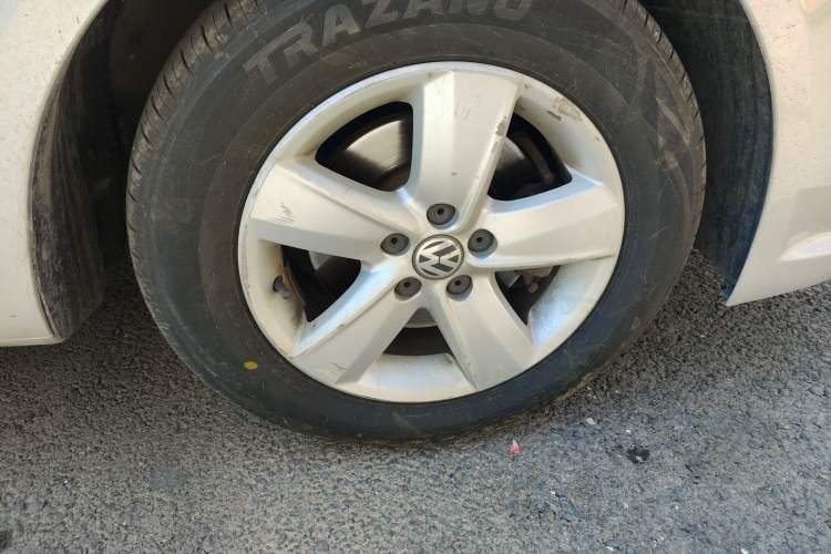 Used Volkswagen Lavida 2013 Classic 1.6L Manual Fashion Edition
