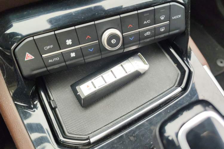 Used Wey VV7 2017 2.0T Flagship Model
