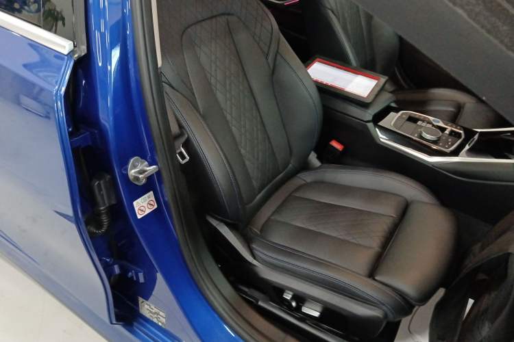 Used BMW i3 2022 eDrive 35 L Right Front Seat