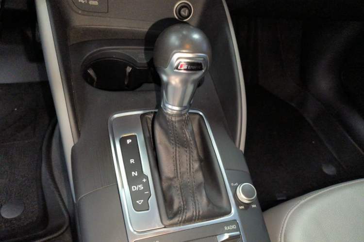 Used Audi A3 2018 30th Anniversary Edition Limousine 35 TFSI Fashion Model Gear Lever