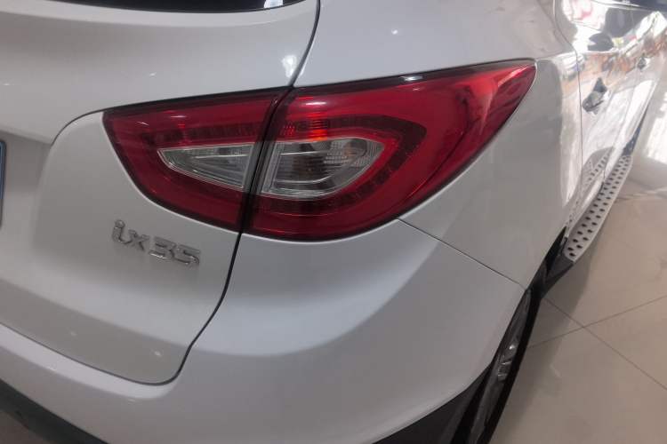 Used Hyundai ix35 2015 2.0L Automatic 2WD Smart Version China V Standard
