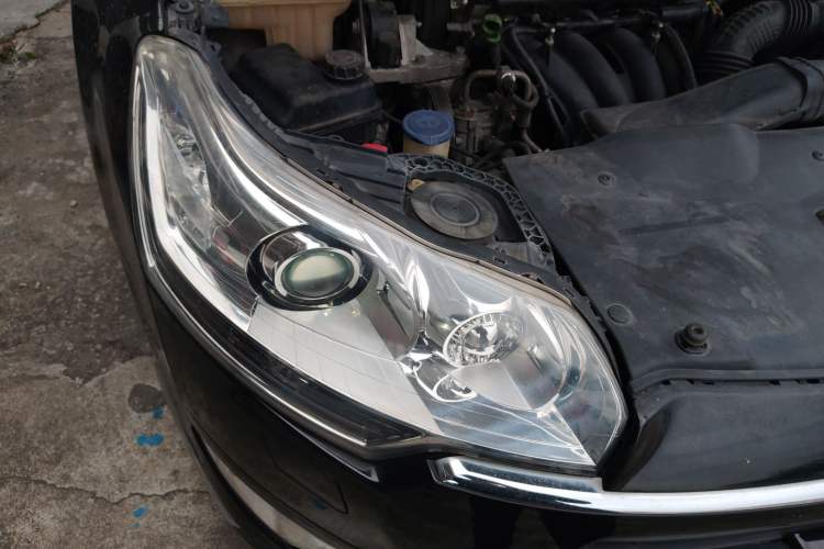 Used Citroen C5 2010 2.3L Automatic Luxury Edition Right Front Headlight