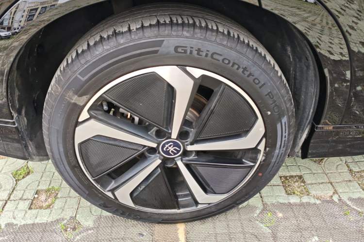 Used BYD Song L EV 2025 Intelligent Driving Version 662 km LiDAR Excellence Edition Right Rear Wheel Hub