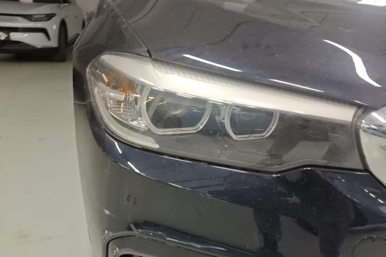 Used BMW 5 Series 2020 525Li M Sport Package Right Front Headlight