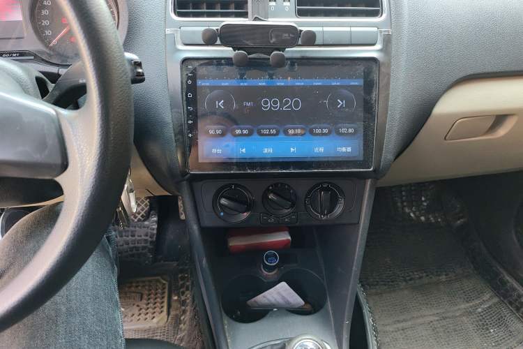 Used Volkswagen Polo 2011 1.6L Manual ZhiShang Edition
