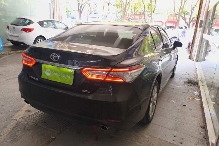 Used Toyota Camry 2019 Revised Version 2.0G Luxury Edition
