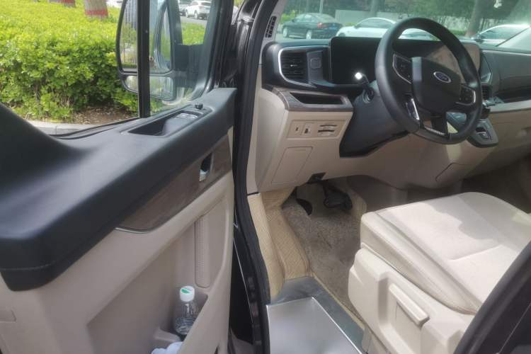 Used Ford Tourneo Custom 2023 2.0T Automatic Comfort Edition Driver Seat