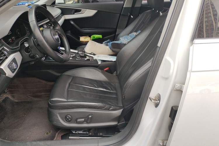 Used Audi A4L 2018 30th Anniversary Edition 40 TFSI Fashion Model Left Front Seat