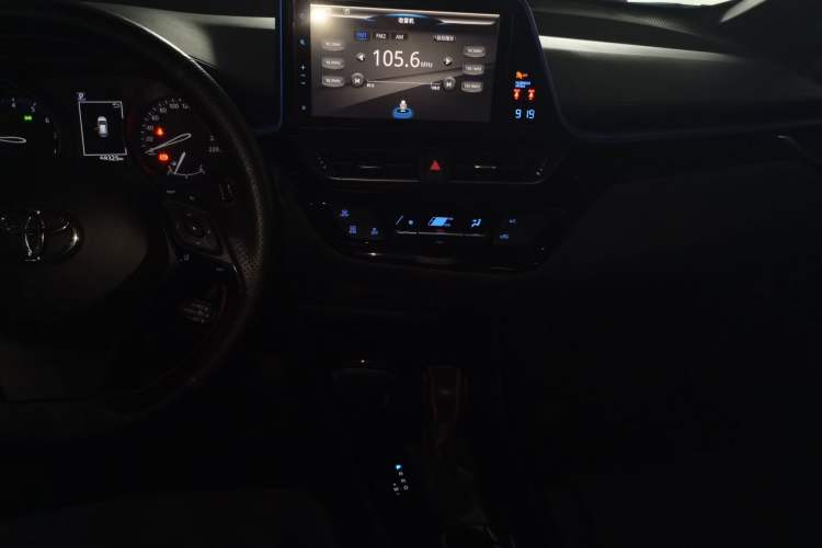 Used Toyota C-HR 2018 2.0L Leading Edition China V-standard