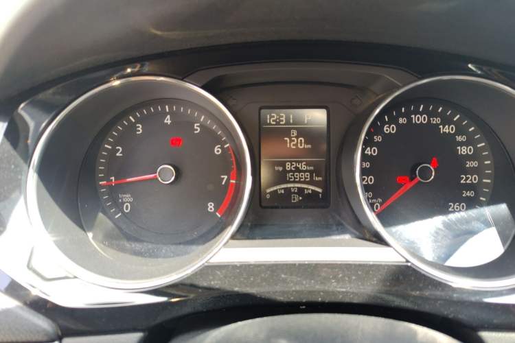 Used Volkswagen Sagitar 2015 1.6L Automatic Comfort Model Odometer Close Up