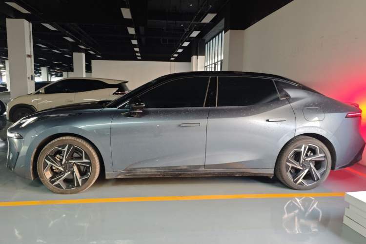 Used Lynk & Co 07 2024 EM-P 126 Long-Range Halo