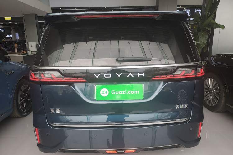 Used VOYAH Dream 2025 PHEV Four-Wheel-Drive Flagship Kunpeng Edition
