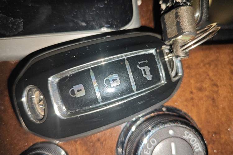 Used Infiniti QX60 2018 2.5 S/C Hybrid Two-Wheel-Drive Champion Family Edition
