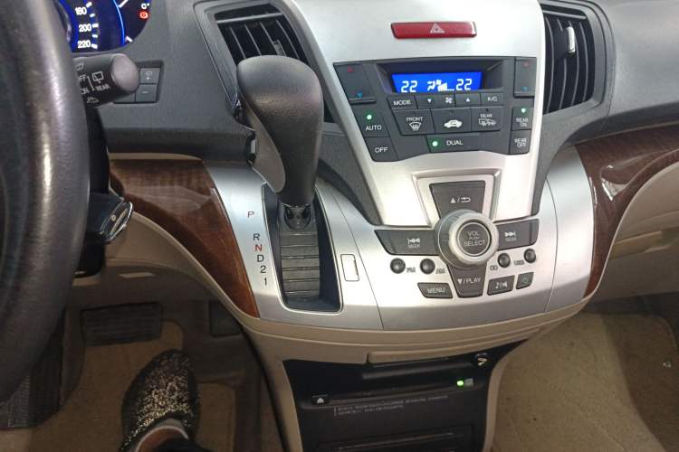 Used Honda Odyssey 2014 2.4L Luxury Edition Gear Lever