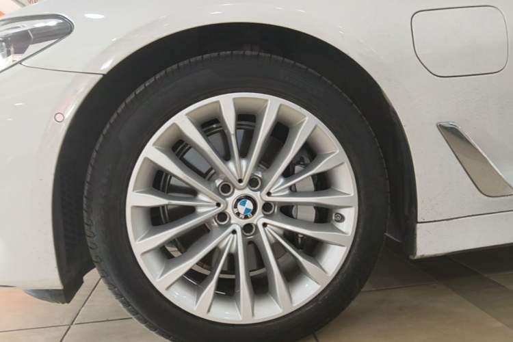 Used BMW 5 Series New Energy 2020 Mileage Upgrade Version 530Le Luxury Package