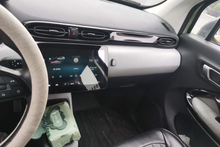 Used Leapmotor T03 2022 Hometown Jade Edition Audio And AC Panel