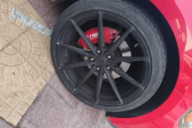 Used Ford Mustang 2015 2.3T Automatic U.S.-Spec Version Right Front Wheel Hub