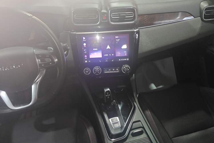 Used Lynk & Co 02 2018 1.5T DCT Two-Wheel Drive Pro Version China V Emission Standard