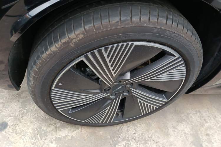 Used Lynk & Co 08 EM-P 2023 220km All-Wheel-Drive Performance Halo