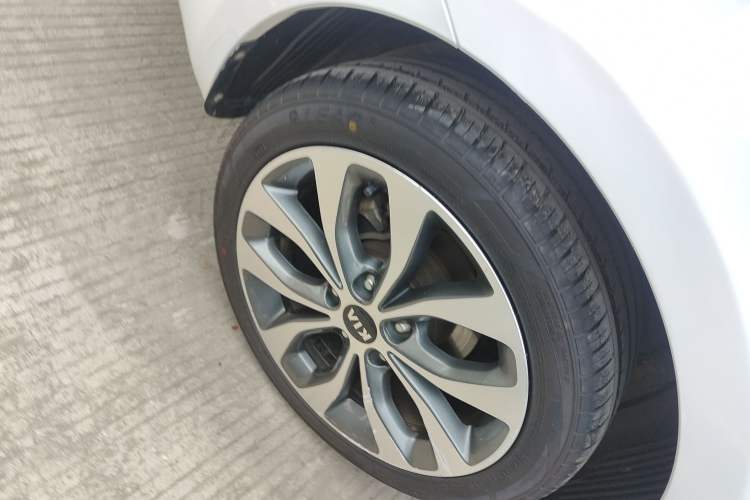 Used Kia K3 2015 1.6L Automatic GLS
