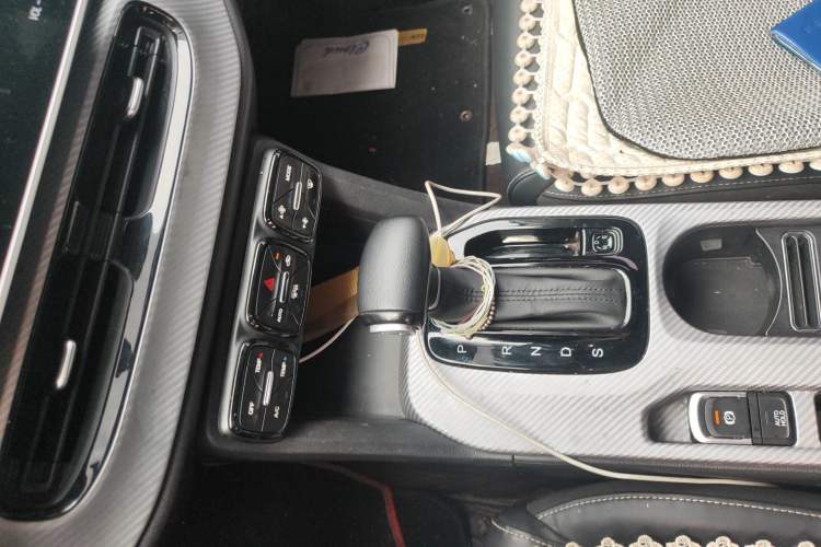 Used GAC Trumpchi GS3 2022 POWER 270T Automatic Luxury Edition Gear Lever