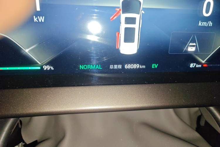 Used Denza D9 2022 DM-i 970 Four-Wheel Drive Flagship Model
