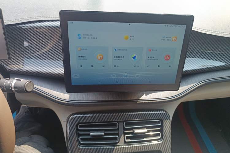 Used BYD Qin PLUS 2024 HONOR Edition DM-i 55KM Leading Model Audio And AC Panel