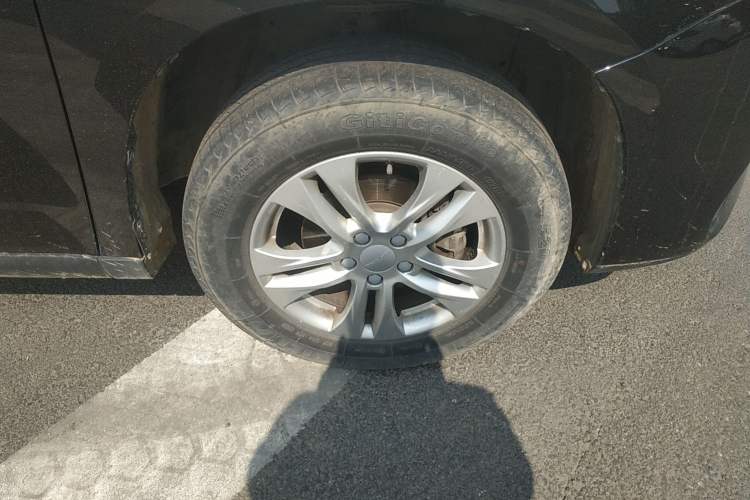Used Haval M6 2019 1.5T Manual Two-Wheel Drive Urban Version China VI Standard Right Front Wheel Hub