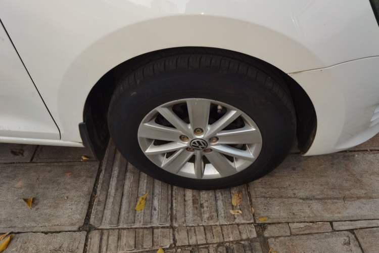 Used Volkswagen Santana 2015 1.6L Automatic Fashion Edition