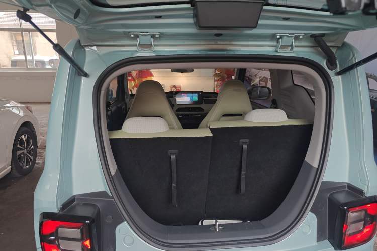 Used Geely Galaxy Panda 2023 Panda Mini New Year Edition Treasure Bear Trunk