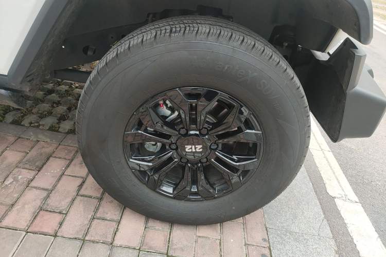 Used 212 T01 2024 2.0T Mechanic Right Front Wheel Hub