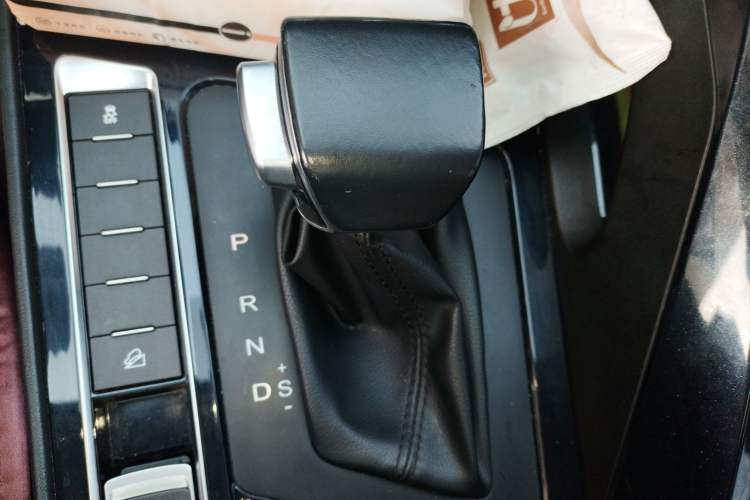 Used FORTHING T5L 2020 1.5T Automatic Luxury 7-Seater China VI Standard