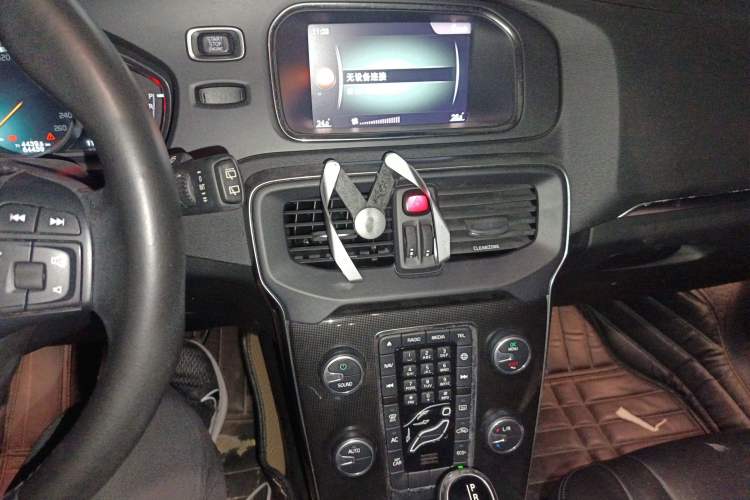 Used Volvo V40 2017 T3 Zhiyi Edition