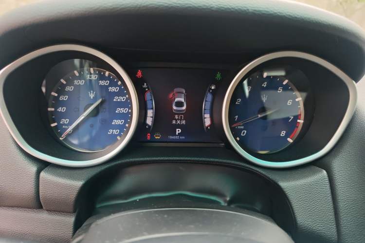 Used Maserati Ghibli 2014 3.0T Standard Edition Odometer Close Up