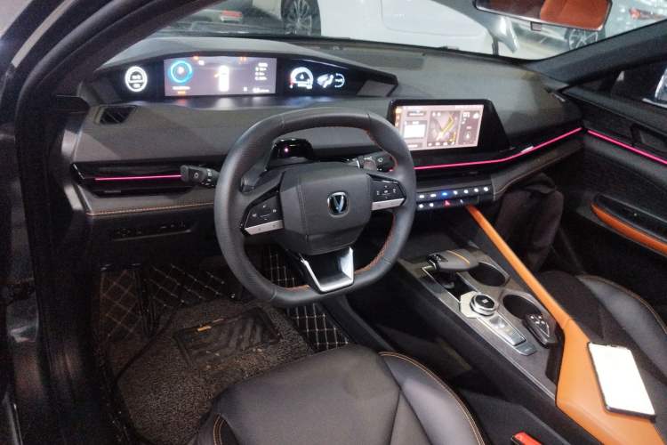 Used CHANGAN UNI-V 2022 1.5T Prestige Version