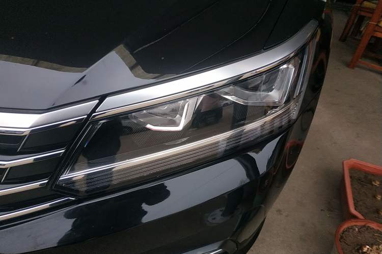 Used Volkswagen Passat 2016 330TSI DSG Luxury Edition Left Front Headlight