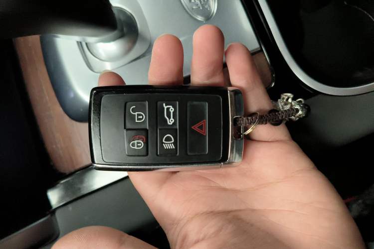 Used Land Rover Discovery Sport 2020 249 PS R-Dynamic Performance Edition
